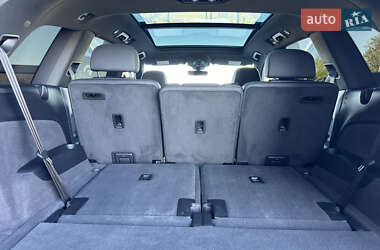 Внедорожник / Кроссовер Audi Q7 2021 в 