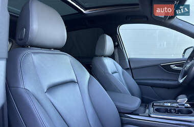 Внедорожник / Кроссовер Audi Q7 2021 в 