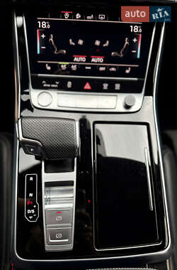 Позашляховик / Кросовер Audi Q7 2020 в 