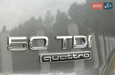Позашляховик / Кросовер Audi Q7 2020 в 