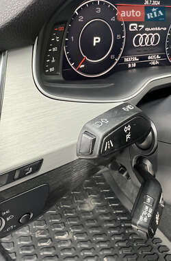 Позашляховик / Кросовер Audi Q7 2017 в 