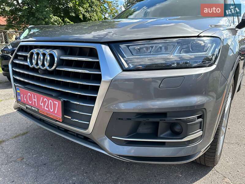Позашляховик / Кросовер Audi Q7 2016 в Полтаві