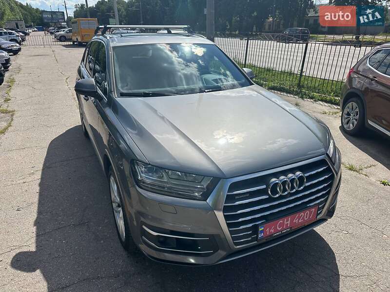 Позашляховик / Кросовер Audi Q7 2016 в Полтаві