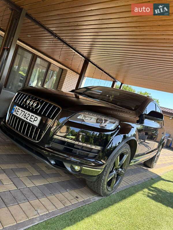 Внедорожник / Кроссовер Audi Q7 2015 в Кривом Роге