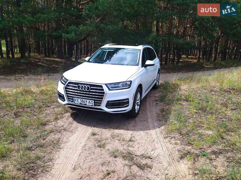 Позашляховик / Кросовер Audi Q7 2019 в Кам'янському
