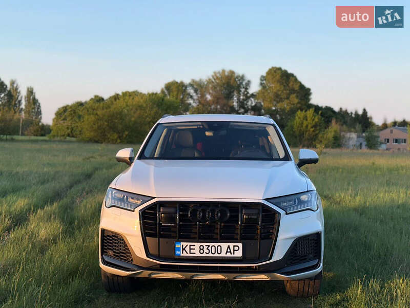 Внедорожник / Кроссовер Audi Q7 2022 в Киеве