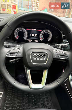 Внедорожник / Кроссовер Audi Q7 2022 в 