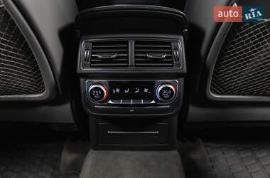 Позашляховик / Кросовер Audi Q7 2017 в 