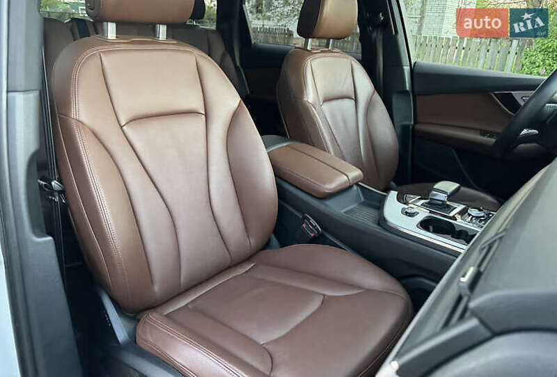 Позашляховик / Кросовер Audi Q7 2019 в Києві