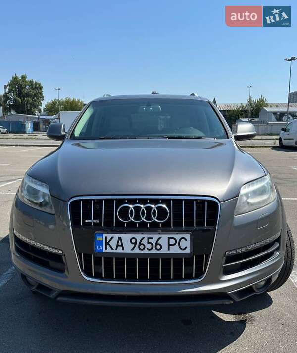 Внедорожник / Кроссовер Audi Q7 2012 в Киеве