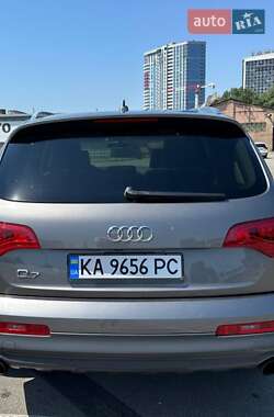 Внедорожник / Кроссовер Audi Q7 2012 в 