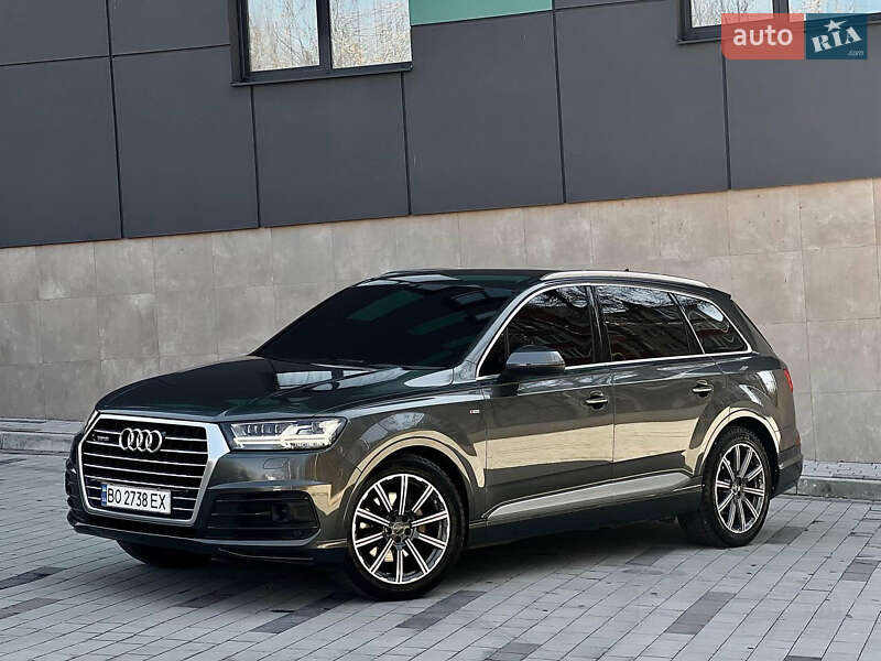 Позашляховик / Кросовер Audi Q7 2016 в Тернополі