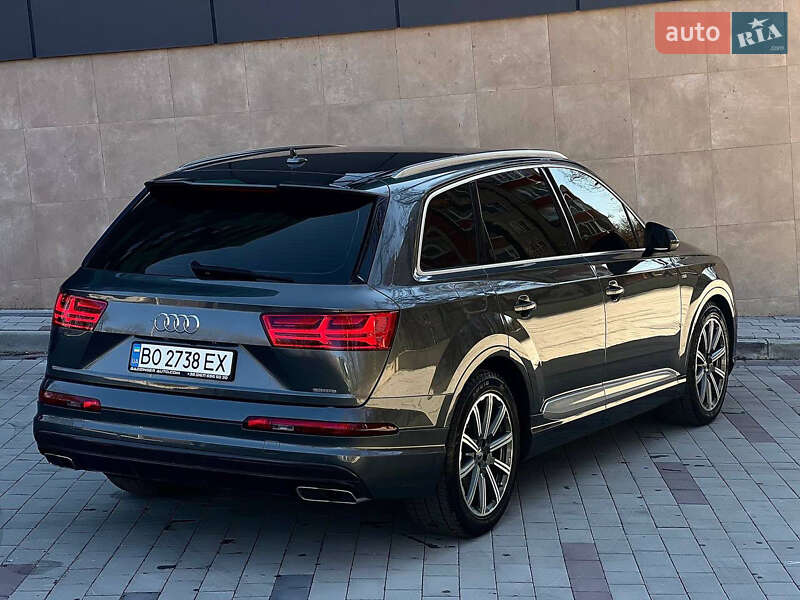 Позашляховик / Кросовер Audi Q7 2016 в Тернополі