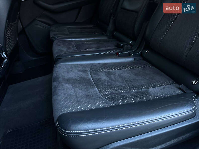 Позашляховик / Кросовер Audi Q7 2016 в Тернополі