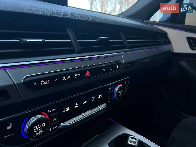 Позашляховик / Кросовер Audi Q7 2016 в Тернополі