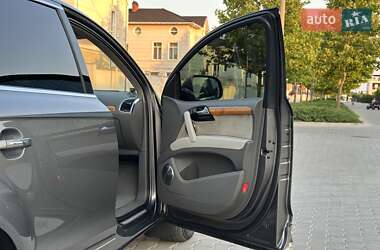 Внедорожник / Кроссовер Audi Q7 2011 в 