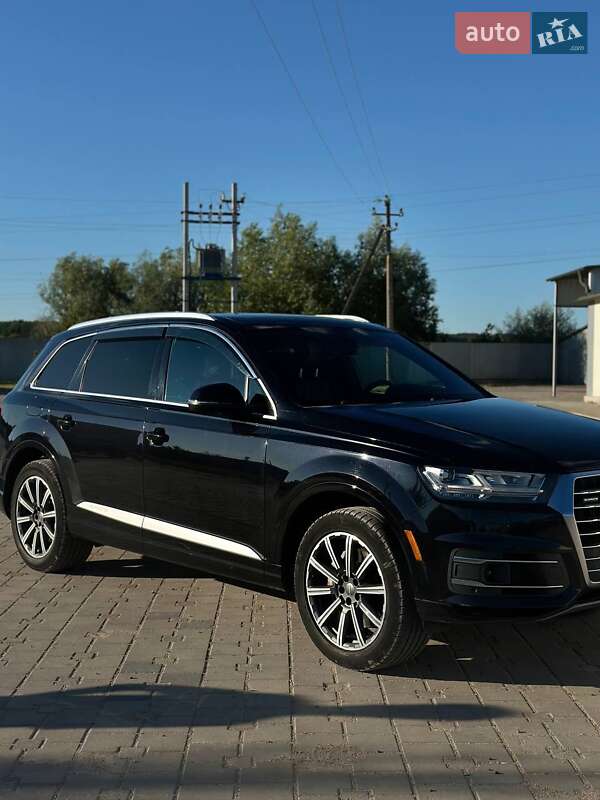 Внедорожник / Кроссовер Audi Q7 2016 в Львове