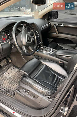 Внедорожник / Кроссовер Audi Q7 2010 в 