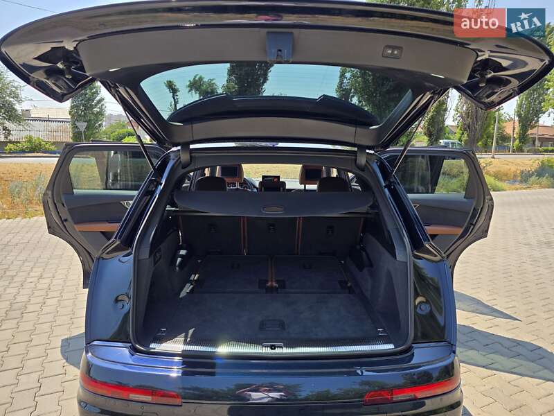 Внедорожник / Кроссовер Audi Q7 2016 в Одессе