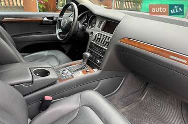 Внедорожник / Кроссовер Audi Q7 2012 в 