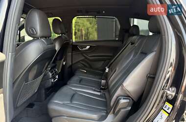 Внедорожник / Кроссовер Audi Q7 2017 в 