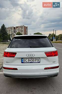 Внедорожник / Кроссовер Audi Q7 2019 в 