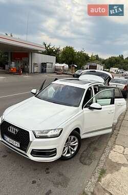 Внедорожник / Кроссовер Audi Q7 2019 в 