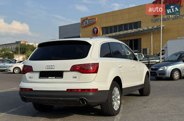 Внедорожник / Кроссовер Audi Q7 2012 в 