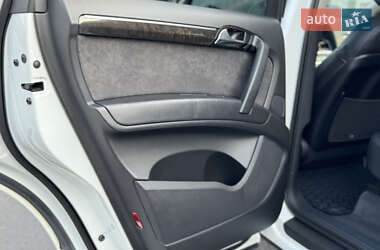 Внедорожник / Кроссовер Audi Q7 2012 в 