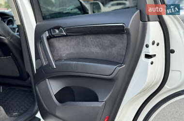 Внедорожник / Кроссовер Audi Q7 2012 в 