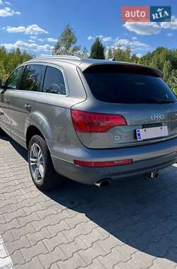 Внедорожник / Кроссовер Audi Q7 2014 в 