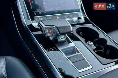 Внедорожник / Кроссовер Audi Q7 2021 в 