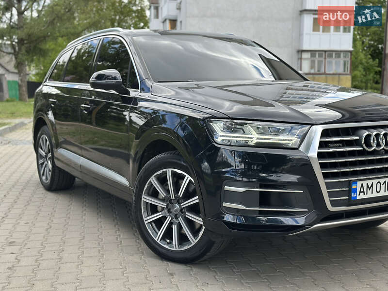 Позашляховик / Кросовер Audi Q7 2016 в Звягелі