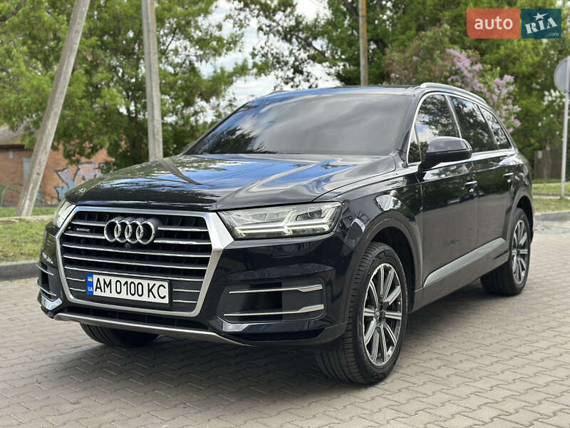 Позашляховик / Кросовер Audi Q7 2016 в Звягелі
