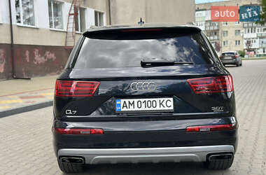 Внедорожник / Кроссовер Audi Q7 2016 в 