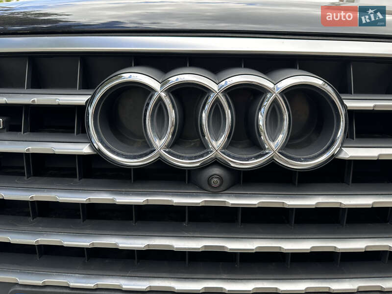 Позашляховик / Кросовер Audi Q7 2016 в Звягелі