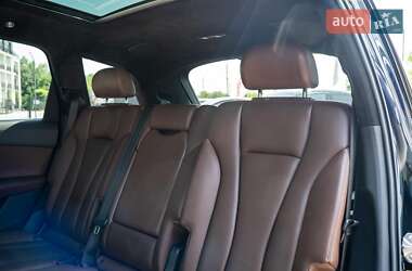 Позашляховик / Кросовер Audi Q7 2017 в 