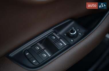 Позашляховик / Кросовер Audi Q7 2017 в 
