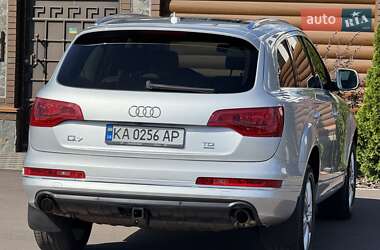 Позашляховик / Кросовер Audi Q7 2011 в 