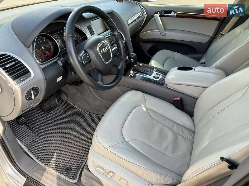 Внедорожник / Кроссовер Audi Q7 2011 в Киеве