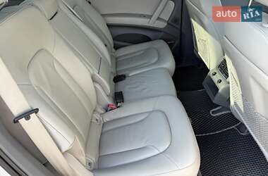 Позашляховик / Кросовер Audi Q7 2011 в 