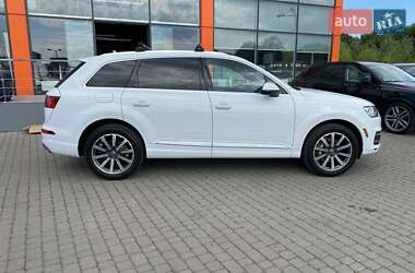 Позашляховик / Кросовер Audi Q7 2016 в 