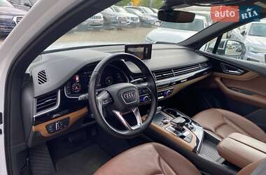 Позашляховик / Кросовер Audi Q7 2016 в 