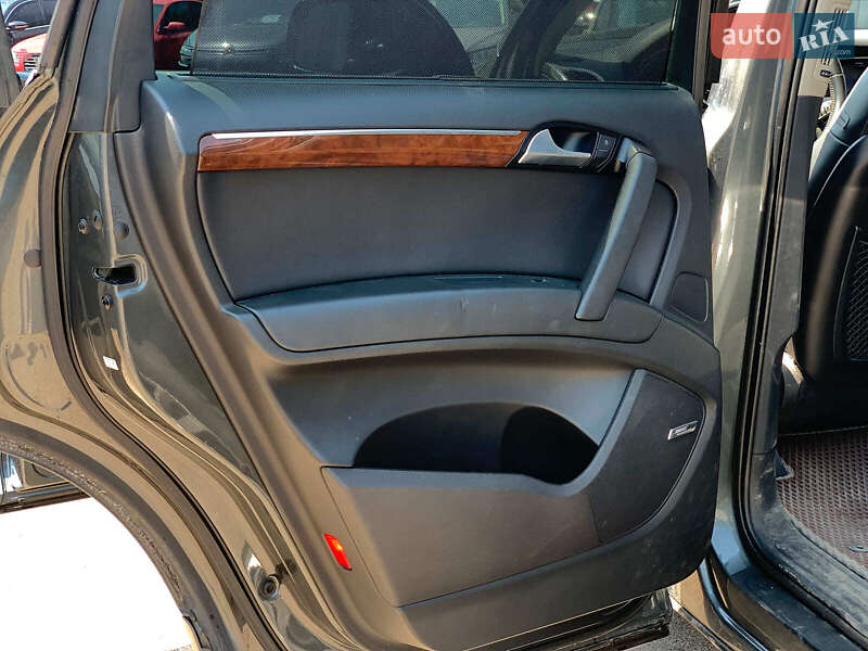 Внедорожник / Кроссовер Audi Q7 2012 в Виннице