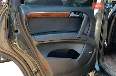 Внедорожник / Кроссовер Audi Q7 2012 в 