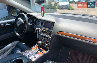 Внедорожник / Кроссовер Audi Q7 2012 в 