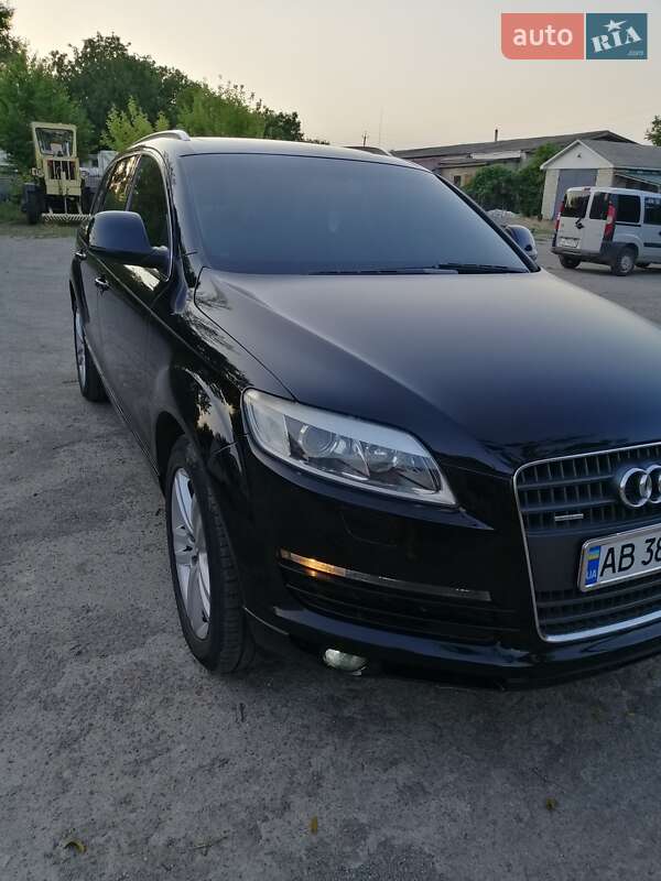 Позашляховик / Кросовер Audi Q7 2006 в Гайсину