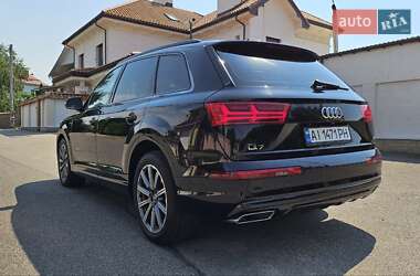 Позашляховик / Кросовер Audi Q7 2016 в 