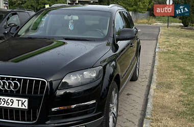 Позашляховик / Кросовер Audi Q7 2012 в 