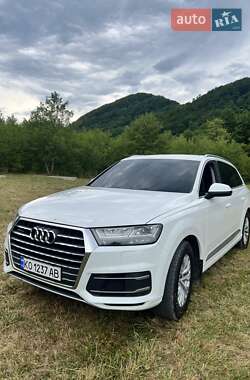 Позашляховик / Кросовер Audi Q7 2017 в Іршаві